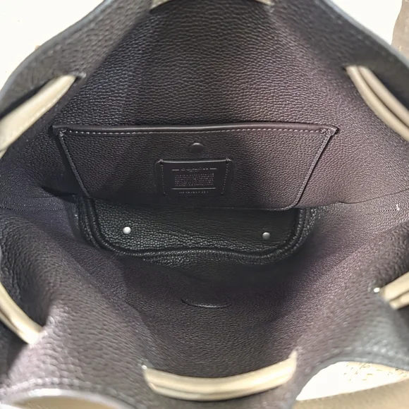 Coach Lora Bucket Bag with Whipstitch Detail in a light taupe - Picture 4 of 16